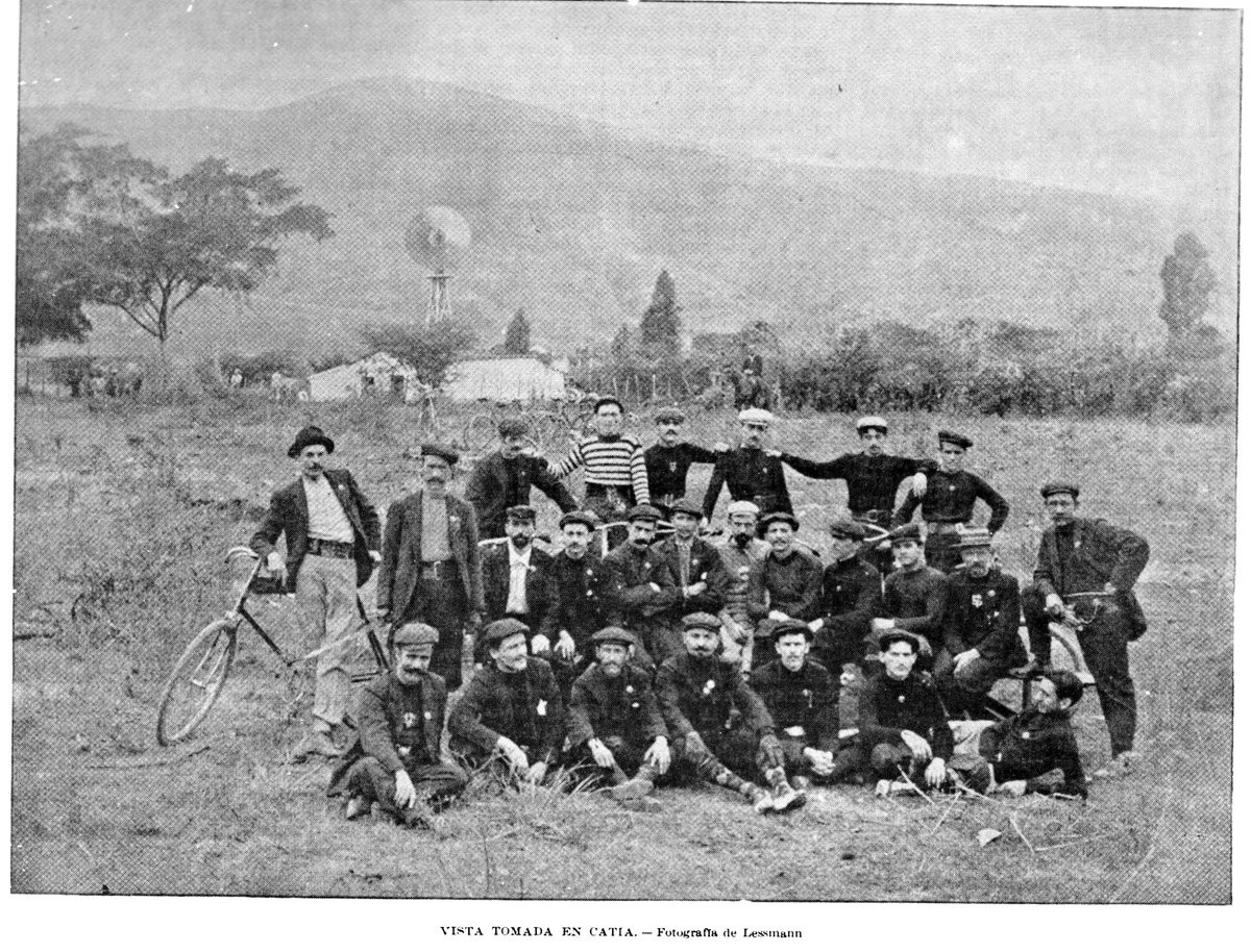 CojoIlustrado's tweet photo. #Caracas: Club de ciclistas durante una de sus excursiones por los alrededores del Noroeste de la capital, en el sitio de Catia. 

#ElCojoIlustrado mayo, 1899.

📷 Lessmann https://t.co/8eLk6NCbIa