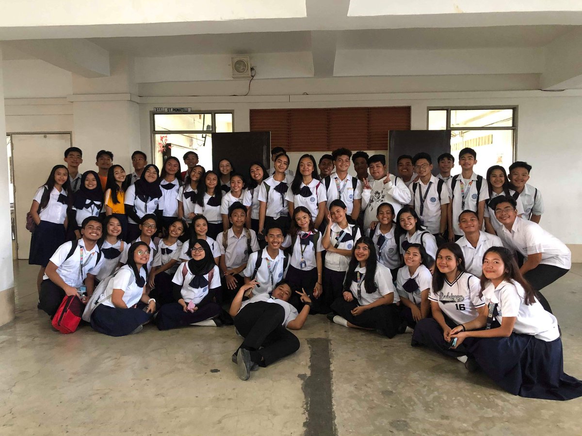 alphnsrdgz's tweet photo. last prom partners in jhs 😞😞😞😞
#huhu
#incomplete
#xoxad https://t.co/JF1rl3Iben
