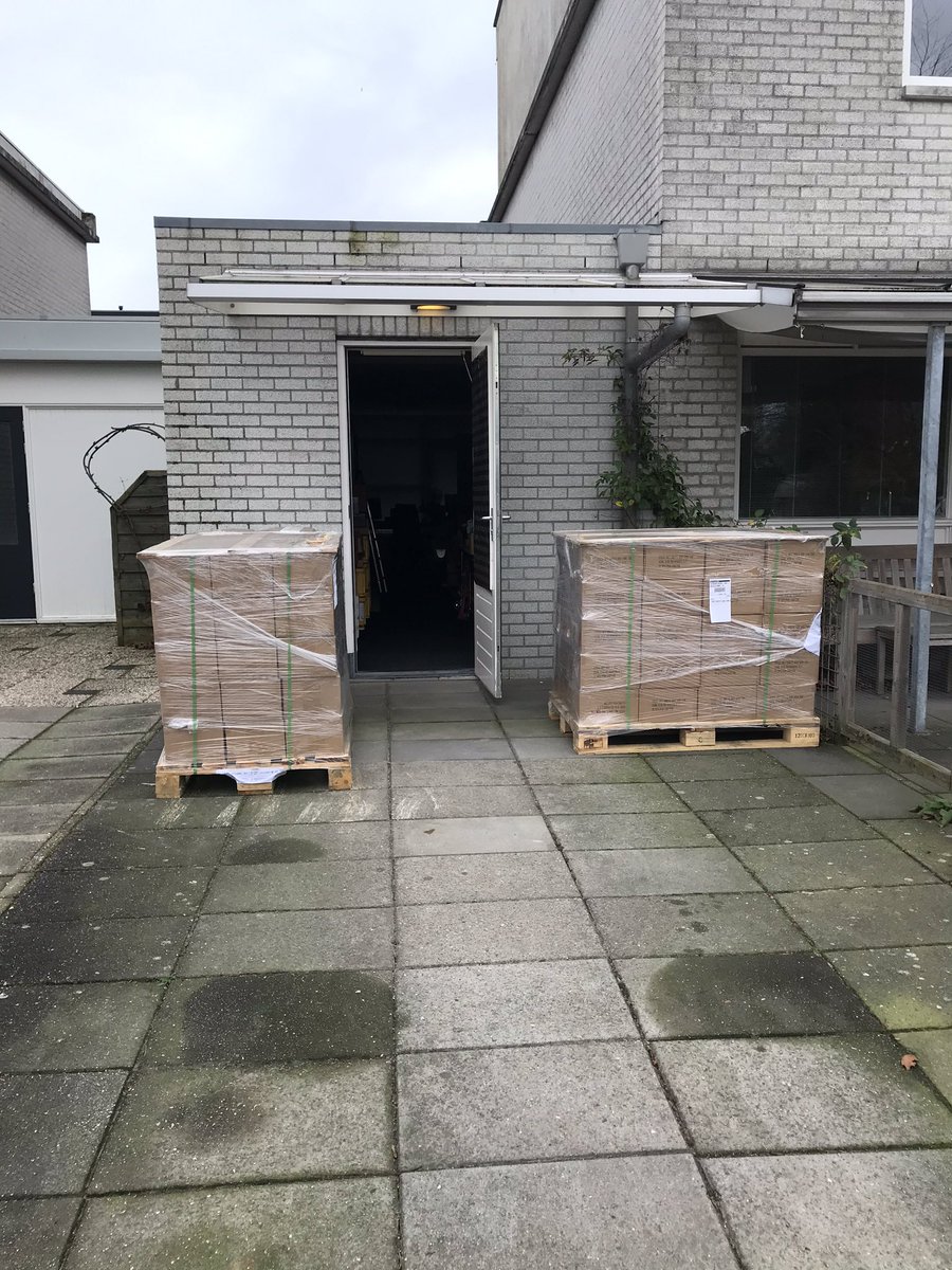 De herdruk van Het grote abc van Tuk is er! Nog even uitpakken.