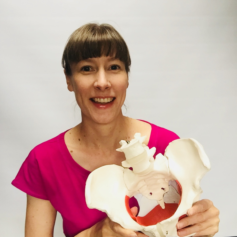 FitPros, I have a CONFESSION: I'm not really using Twitter much anymore, so come hang out with me over in Instagram!

I share biz and marketing tips for FitPros, and geek out about the pelvic floor + foot nerd stuff.

Come join me! instagram.com/clairemockridge