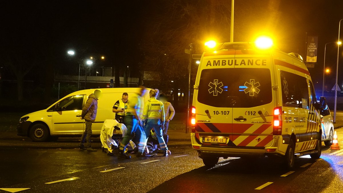 HOORN - Zaterdagochtend net na middernacht is er een ongeval gebeurd op de kruising Keern en De Weel.