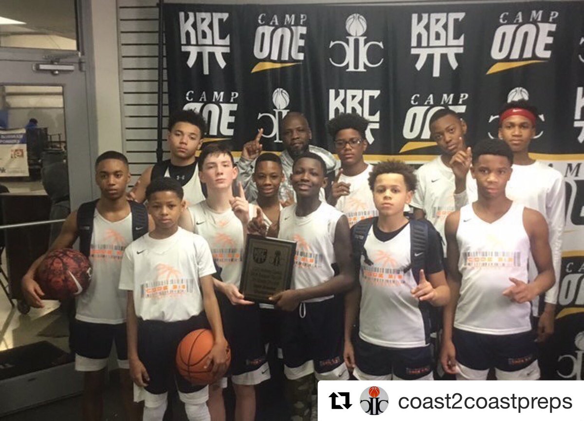 boyz_313's tweet photo. Came out standing tall at the #Coast2Coast & #KBChoops #MLK2020 tourney! Gold division champs for our 2025 group! #code313 #code313basketball #313life @313lifebrand @BuckeyePrep @MSEBball @HankampScott @STEVIEMVP23 @KY_PrepReport @PrepHoopsKY @PrepHoopsOH @PrepHoopsMI https://t.co/6EDJKthYyQ