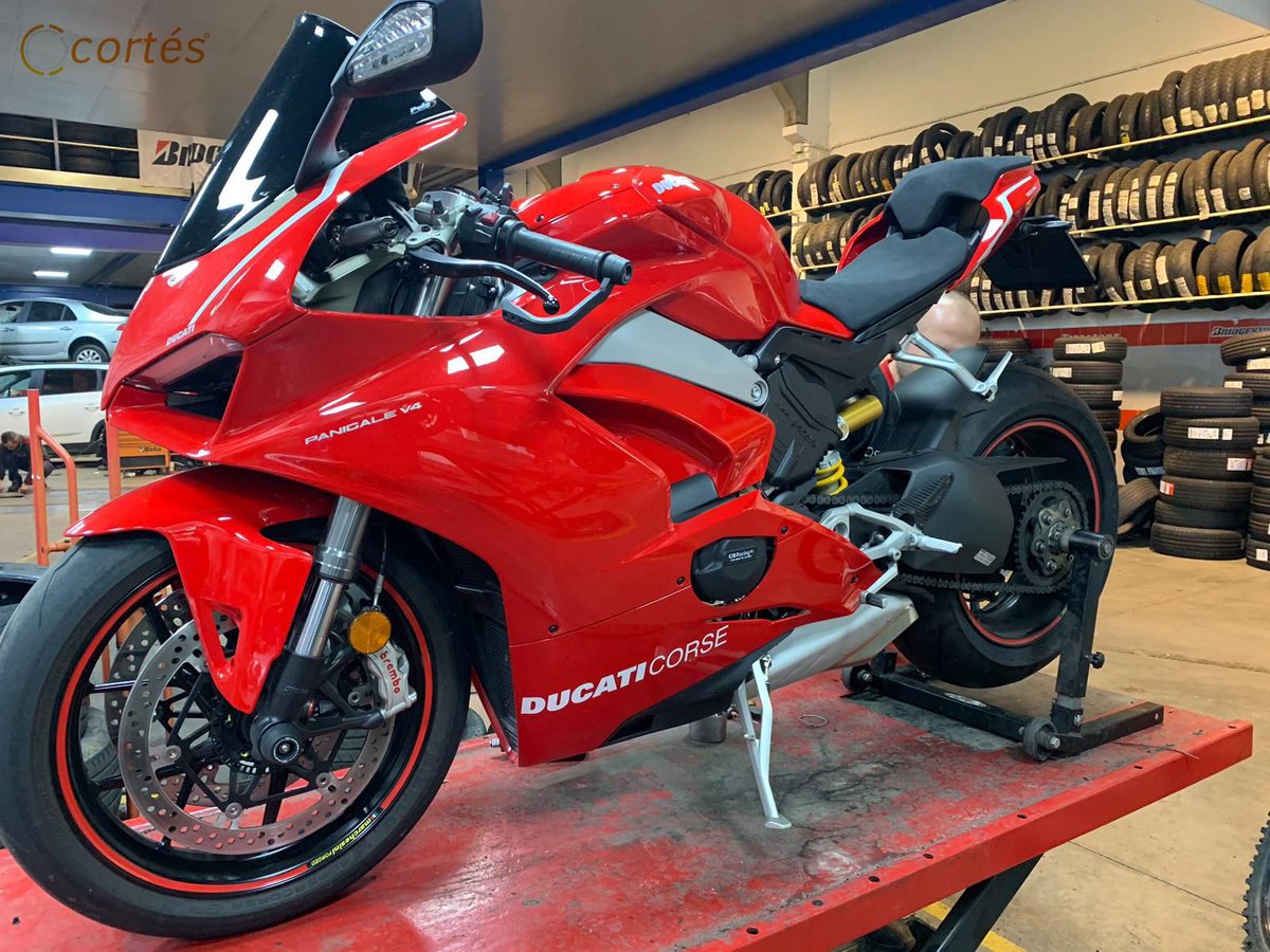 servicioscortes's tweet photo. Ducati Panigale V4, sobran las palabras...
#pirellimoto #pirellitires #supercorsa #diablosupercorsa #servicioscortés #sanjosedelarinconada #firstop https://t.co/A26t2l7Zmu