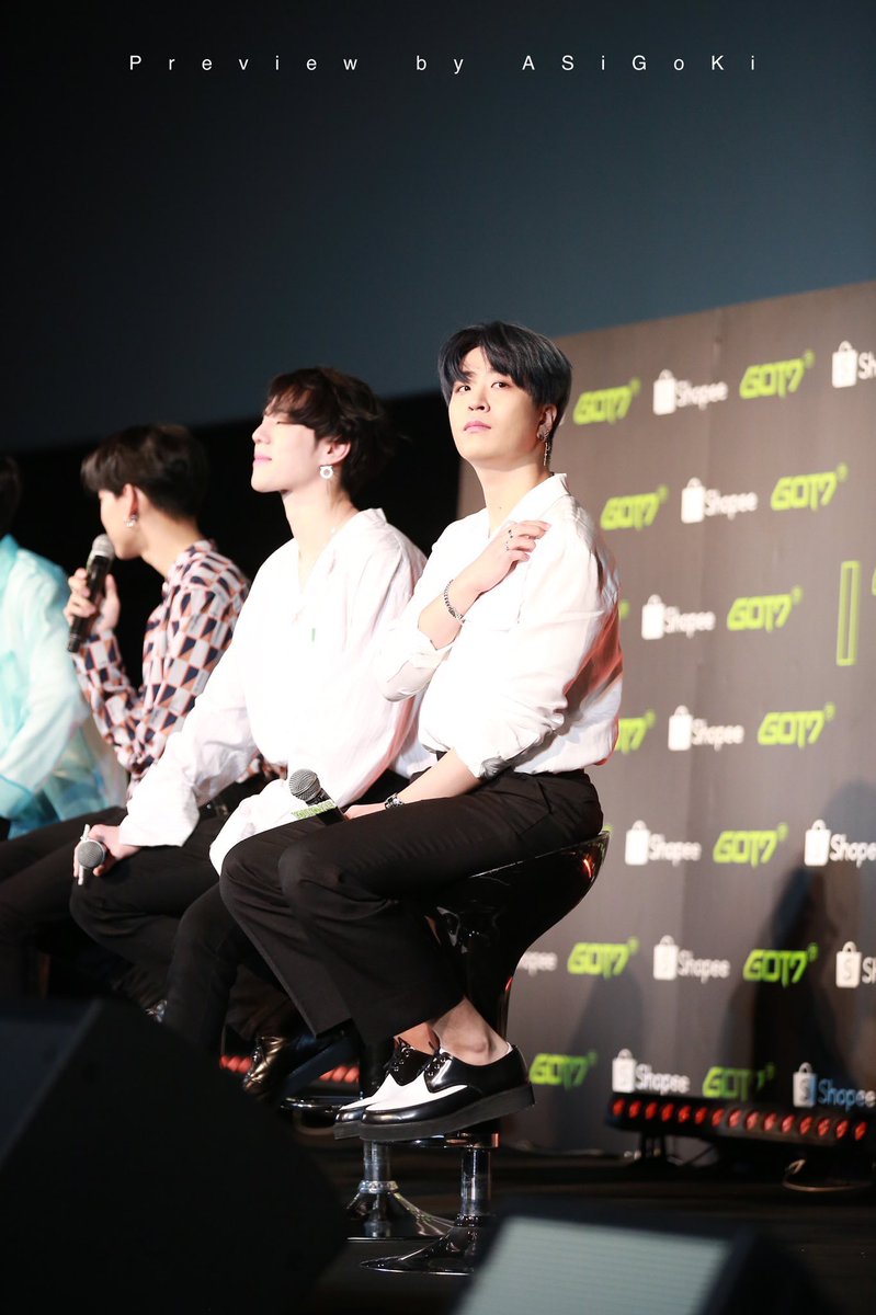 I know you’ve all been waiting for this. Choi Youngjae’s ankles: a thread.  @GOTYJ_Ars_Vita  #Youngjae  #영재  @GOT7Official  #GOT7    #갓세븐