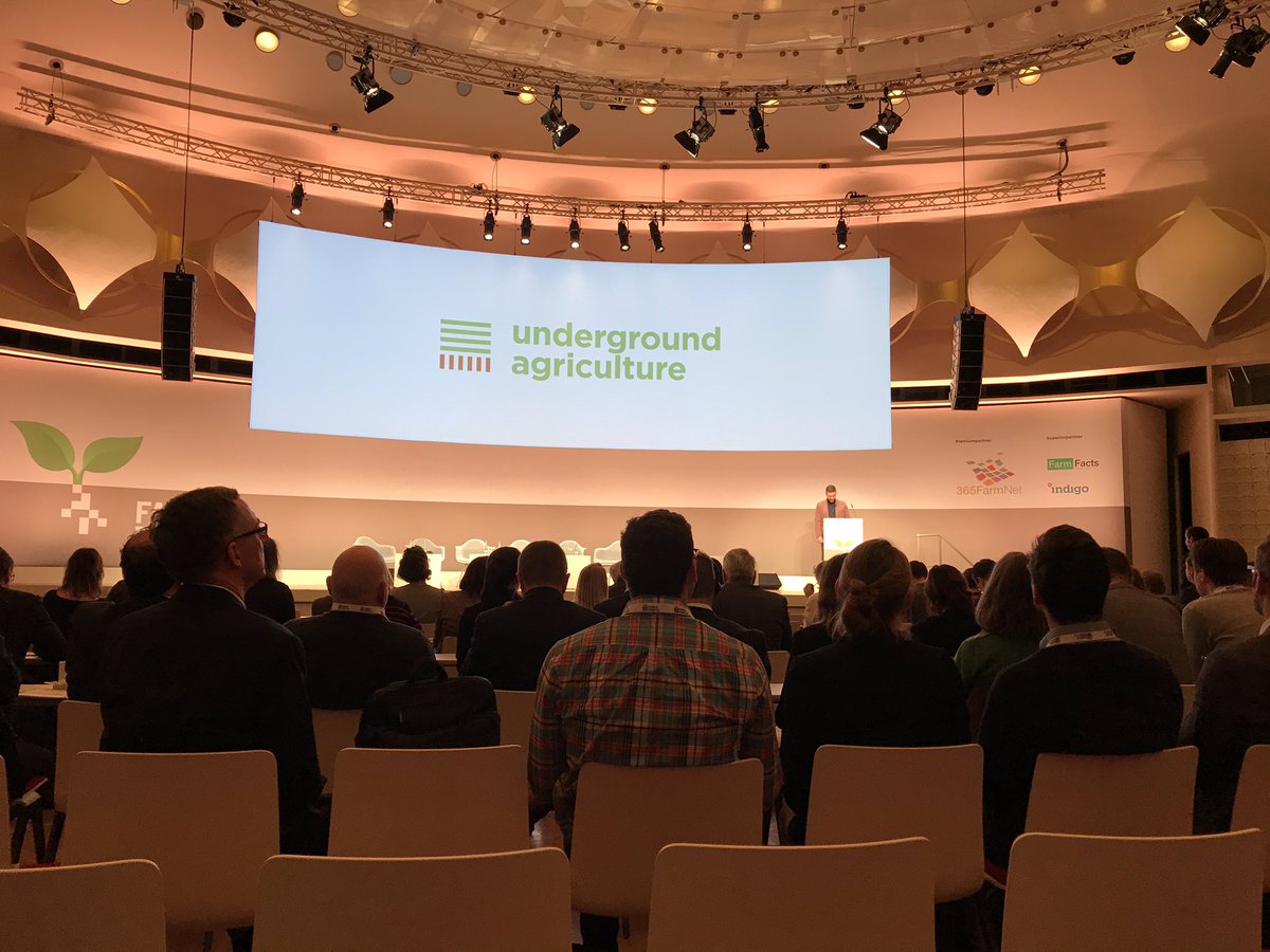 EricGME's tweet photo. Keynote #ff2020 https://t.co/EIaZOuiXBG