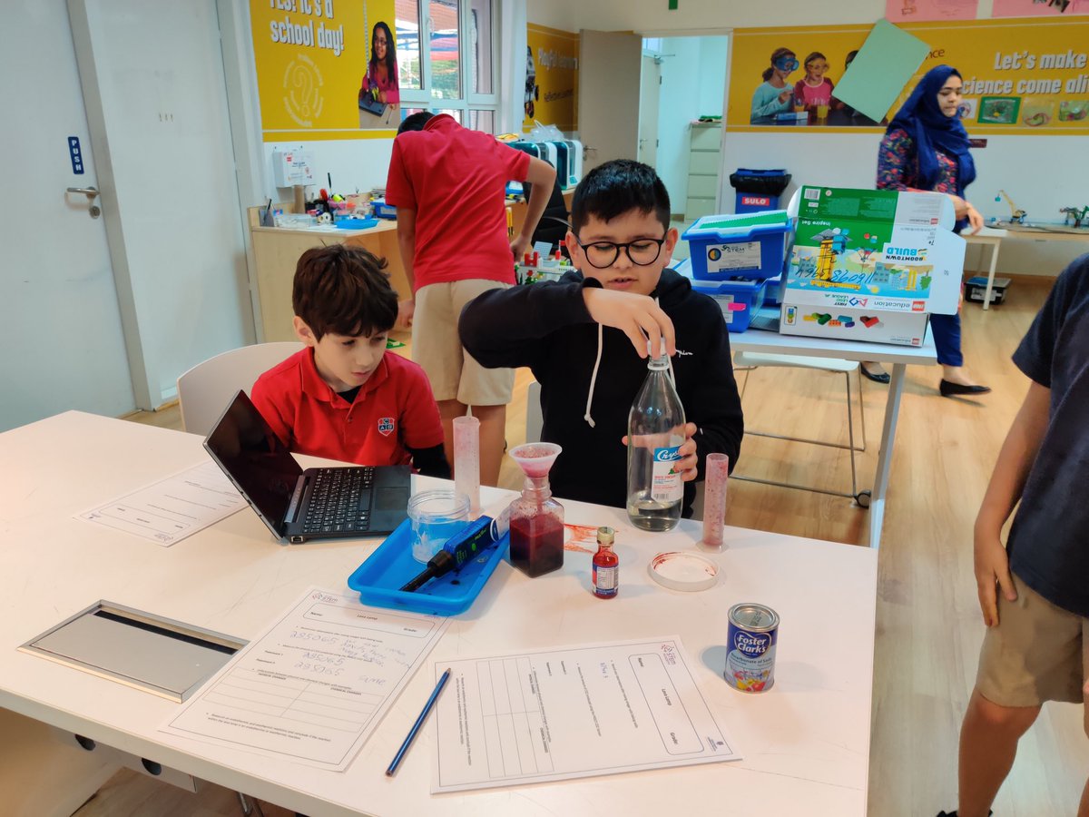 STEM | CAS Dubai tweet media