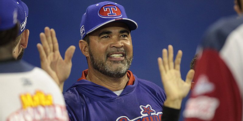 tiburonmusiu's tweet photo. Hoy está cumpliendo 56 años Oswaldo Guillén, el gran #13 de #Tiburones jugó 13 campañas con La Guaira jugando 4 finales y ganando 3 campeonatos. Fue también manager por 3 temporadas del equipo ¡Muchas Felicidades @OzzieGuillen! 
#OswaldoGuillen #OzzieGuillen #LaGuaira #PaEncima https://t.co/B4tKQgJHwa