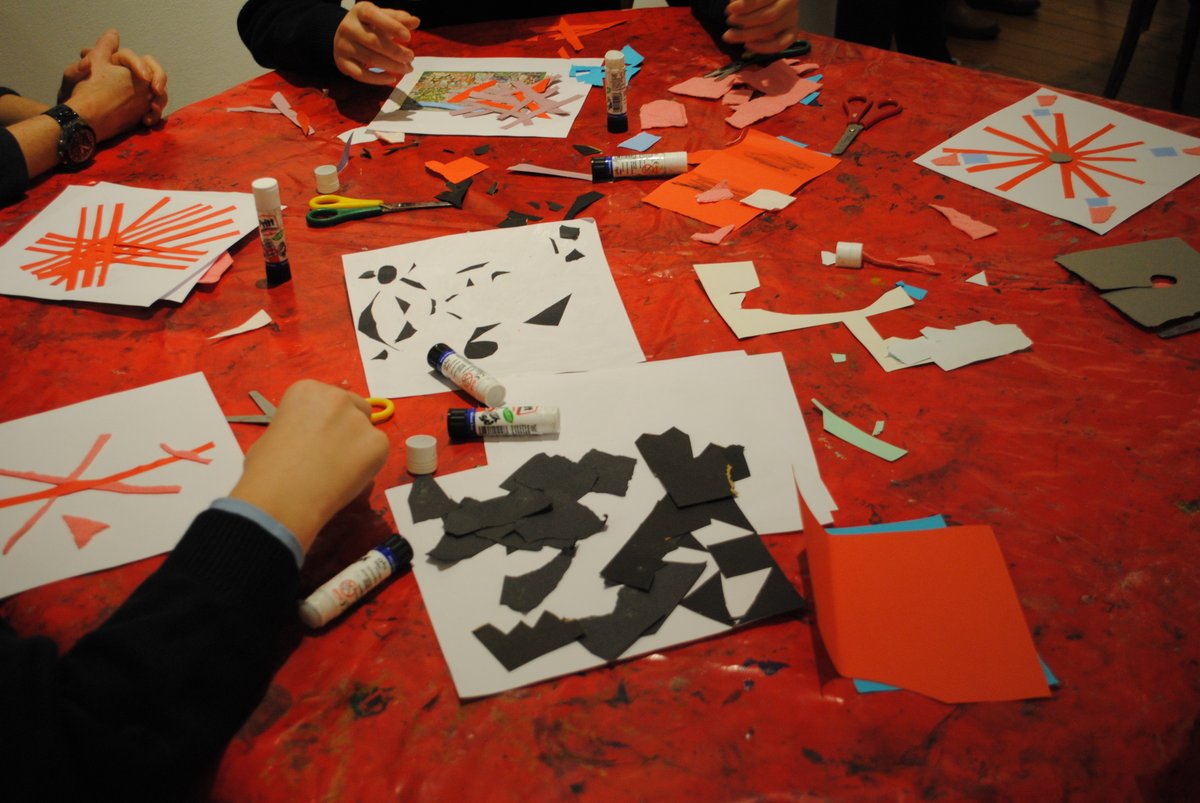 ogeducation's tweet photo. Back to school workshops with artist Jaimini Patel @OctoberLondon exploring abstract art and shapes and stories! #arteducation #inthegallery #abstractart #shapes #collage #creativity https://t.co/LHVJCOcIg2