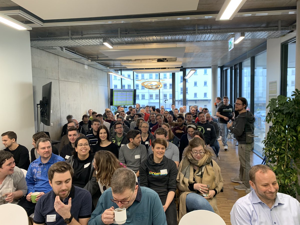 virtual7's tweet photo. Volles Haus heute bei virtual7! Wir starten mit dem Kickoff in ein neues erfolgreiches Jahr! https://t.co/QttkO2LGvX