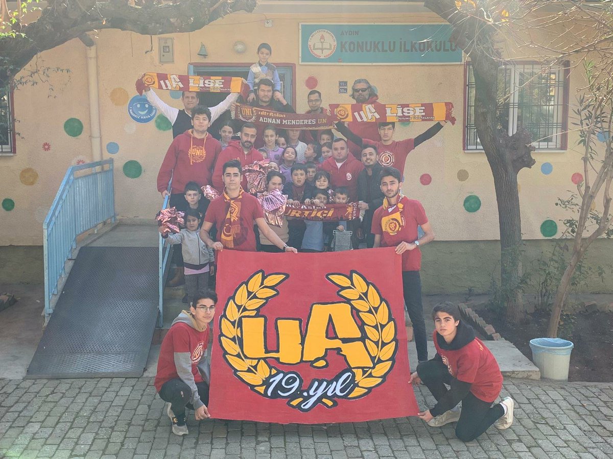Büyük yürekler ufak bedenler ! Asla unutulmayan mutluluklar için çalışacağız. #GalatasarayınKalbiultrAslan 

#ultrAslanLISE