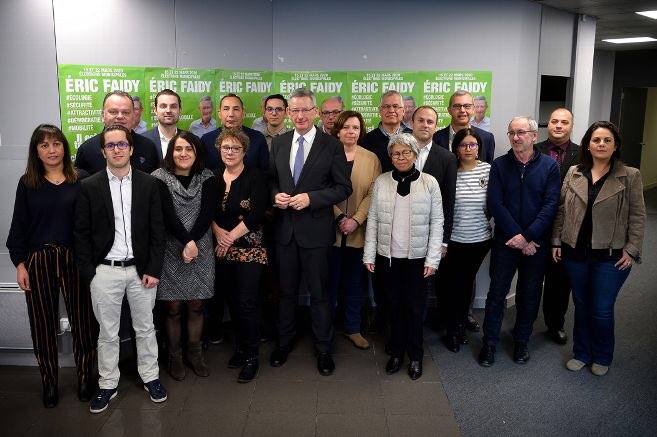 2020Clermont's tweet photo. Retrouvez l’article du quotidien @lamontagne_fr avec @EricFaidy , candidat à la mairie de Clermont-Ferrand, présentant 25 de ses colistiers.
#Faidy2020
#ChangerClermont
#alternanceresponsable
#renouvellement
https://t.co/NIXc0PGk2I https://t.co/rdDeLnuVpw