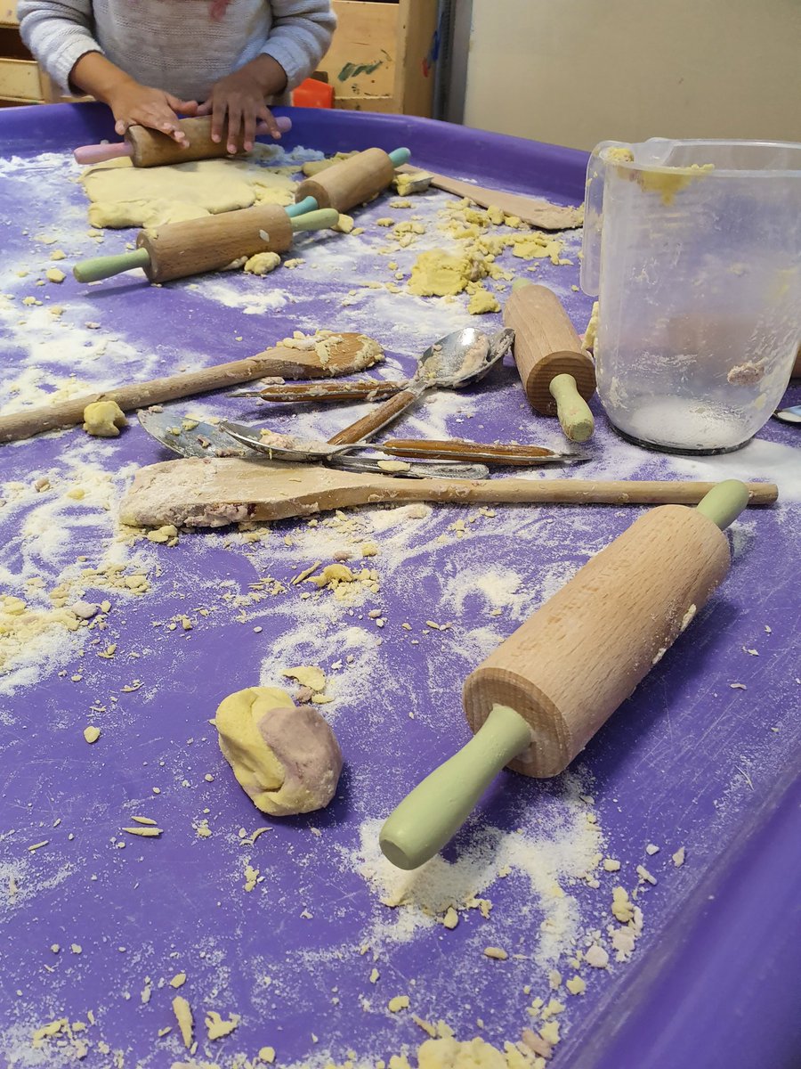 kim_benham's tweet photo. Mondays is making dough and playing with it day #earlyyears ideas #eyfs #measuringmaths https://t.co/St609uRnU5