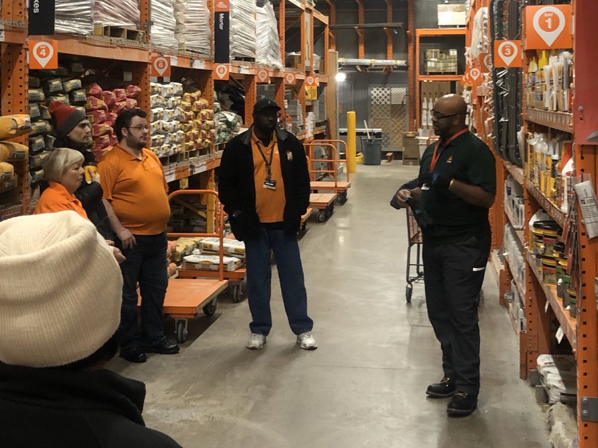 alskee1's tweet photo. Sika Pro Select is @HomeDepot 3003 this morning and what a great way to kick off our week w/MET Sup Mehgan and her awesome crew. Training our MET partners on bay service, rotation and overhead maintenance.  Very enthusiastic team here 3003🤩@Monica_Lindsey1 @Sika_USA https://t.co/z9D8e2TVhL