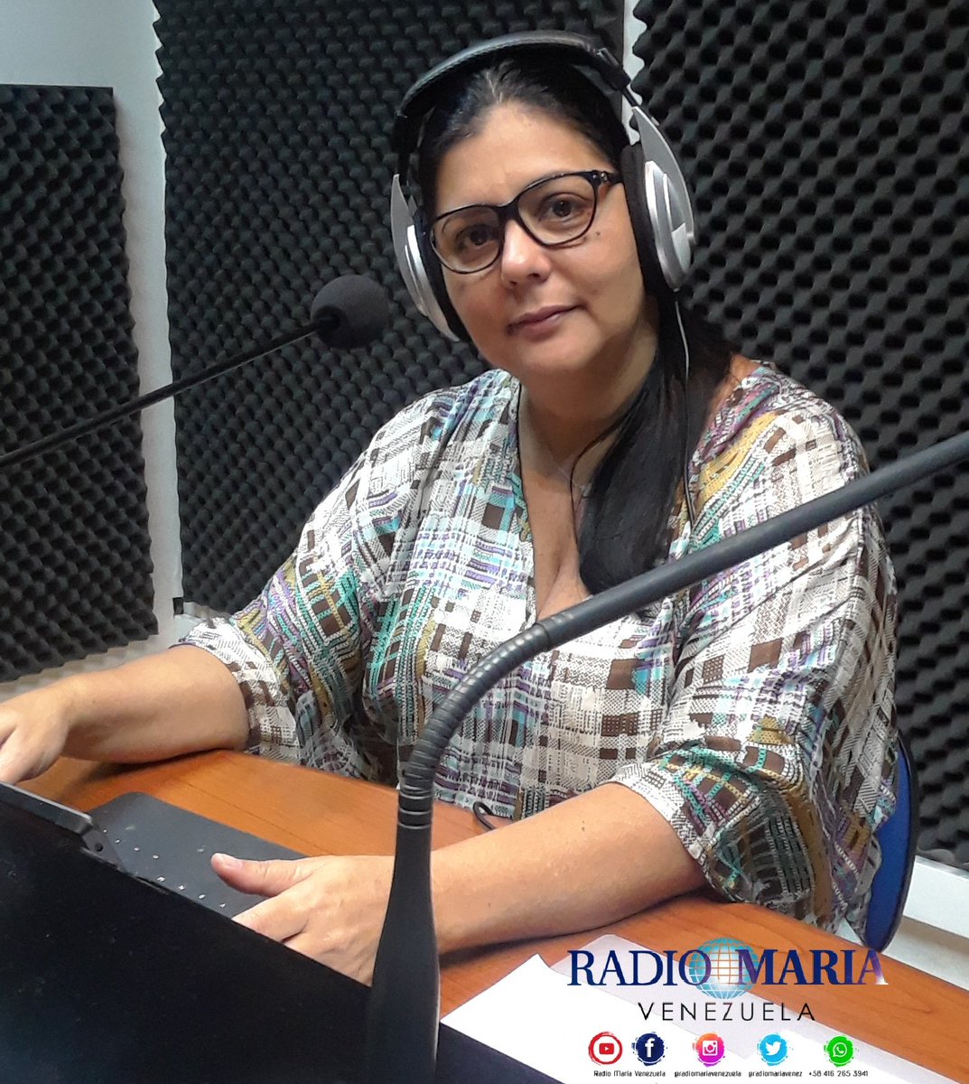 radiomariavenez's tweet photo. #EmprendedoresDeVida con Suzana Henríquez, todos los lunes a las 9 de la mañana, hoy tratando el tema de la #confianza https://t.co/m8Z1YneC6m
