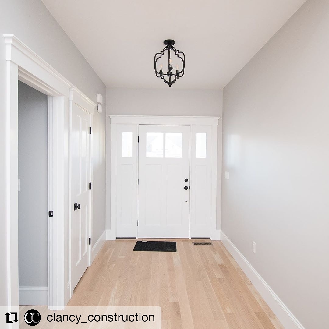 builtbybrosco's tweet photo. We really appreciate #ClancyConstruction sharing a picture of this #builtbybrosco #SmoothPro door that they recently installed - your work speaks for itself....excellent!
Check out their #instagram page for more pictures of their work!
#Doors #CurbAppeal #BROSCO #JELDWENDoors https://t.co/2fWMqngCIW