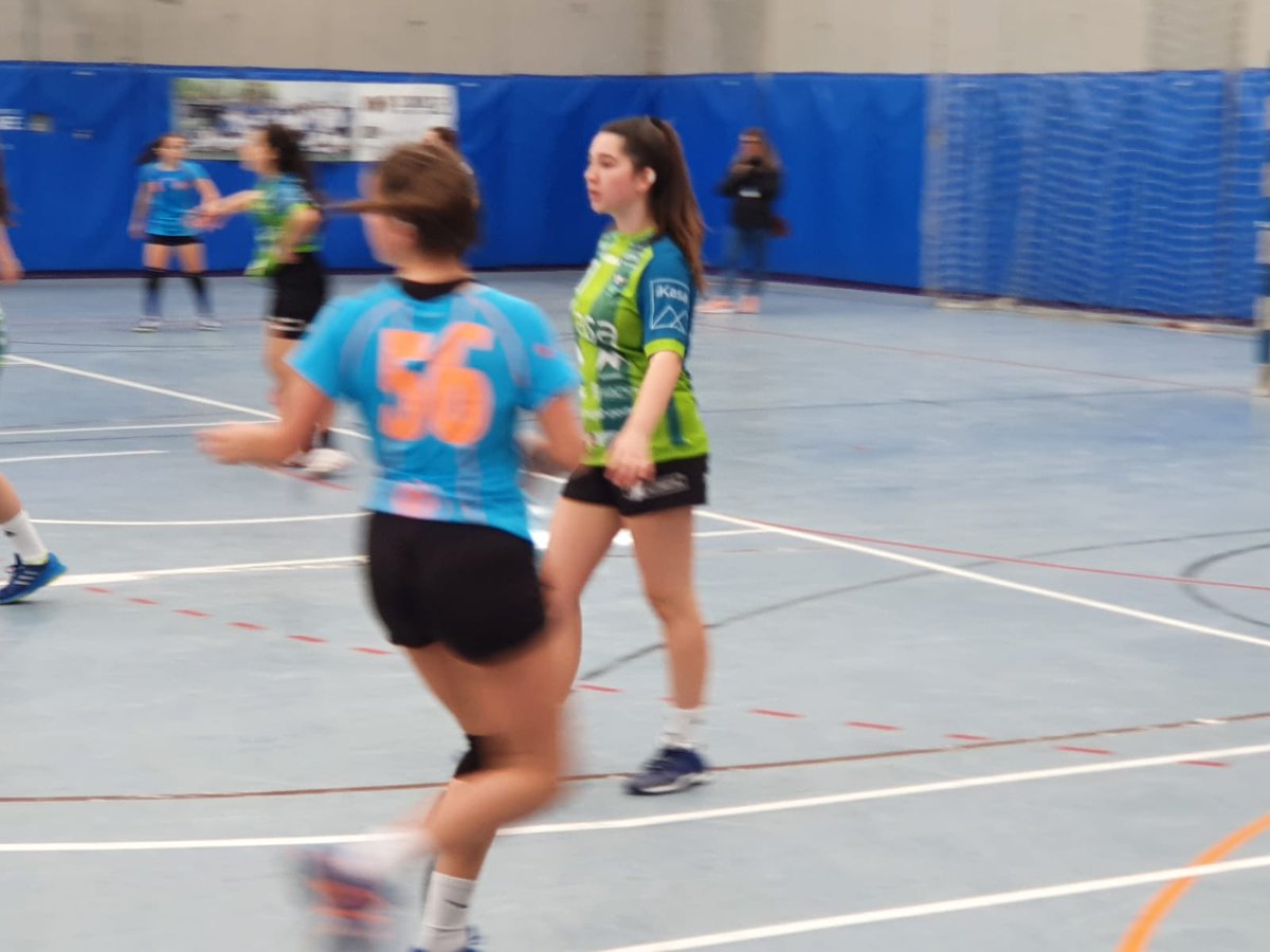 balonmanoikasa's tweet photo. EQUIPOS 1920 | #1CF 🏆 J.12
❎ @BMGetasur 26:21 @iKasaBMMADRID
15 minutos de desconexión y un gran número de errores de lanzamiento hacen que no podamos conseguir la primera victoria del año. Seguimos #valor 💪💚 https://t.co/YKnuvw5K1H