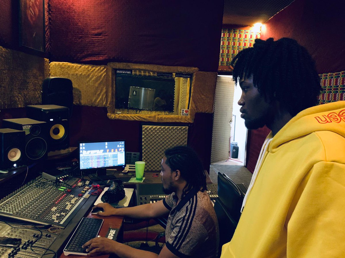 PawesHearme's tweet photo. Becoming Great doesn't take one day,its a process trust me🌚 https://t.co/Yltv6p9mJt