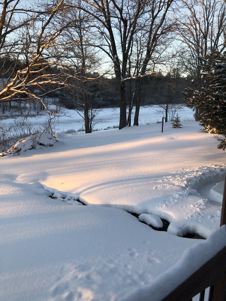 markwgreenMF's tweet photo. The beautiful snow, the-25.5 temperature. Just another morning in Moore Falls. https://t.co/K2YH9zfE2l