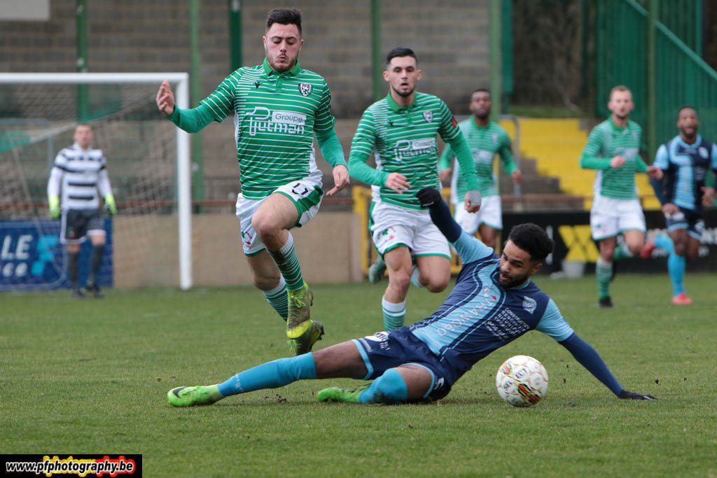 FrancsBorains's tweet photo. Sur le fil, mais tellement précieuse ! 🔥💚 #RFBAcren #victoire #RFB #D2ACFF #leader https://t.co/A26HvJXuBB