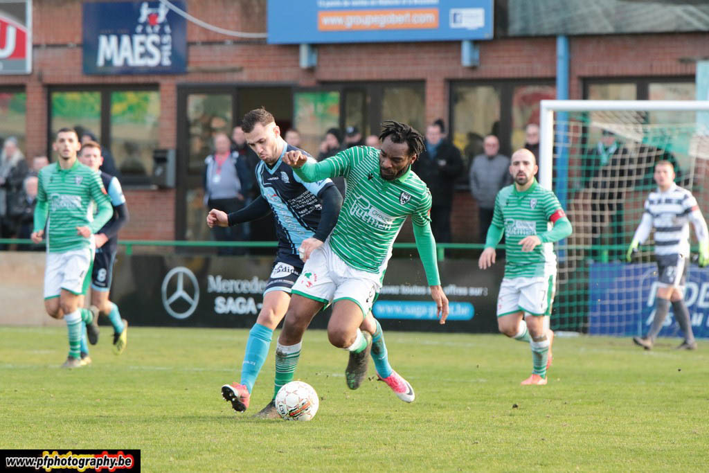 FrancsBorains's tweet photo. Sur le fil, mais tellement précieuse ! 🔥💚 #RFBAcren #victoire #RFB #D2ACFF #leader https://t.co/A26HvJXuBB