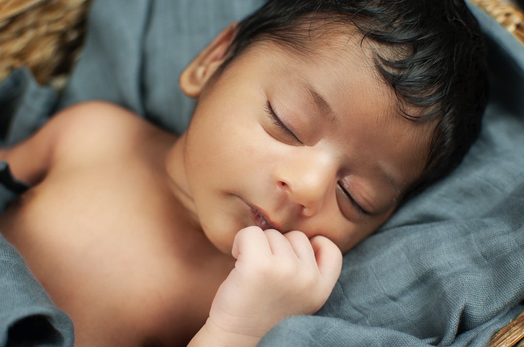 jcksnsartstudio's tweet photo. You are a parent’s favorite reason to lose sleep. #newborn #newbornphoto #photography #PhotoShoot #northtx #planotx #friscotx #mkinneytx #allentx #photographer #thebeardedphotographer #jacksonsartstudio https://t.co/VujdQ5uVTE