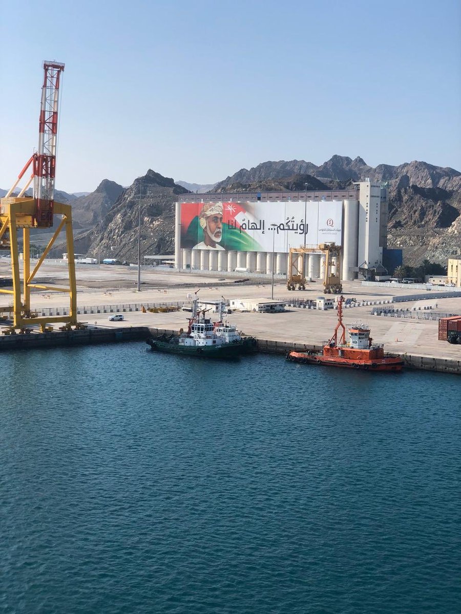 minaQaboos's tweet photo. إنه موسم الرحلات، حيث يستقبل ميناء السلطان قابوس العديد من السفن السياحية التي تنقل آلاف الركاب من جميع أنحاء العالم! استقبل ميناء السلطان قابوس أكبر عدد من السفن السياحية في السلطنة خلال موسم السياحة 2018 - 2019، 
يليه ميناء صلالة وميناء خصب.
#هل_تعلم https://t.co/grfCIiSnkf