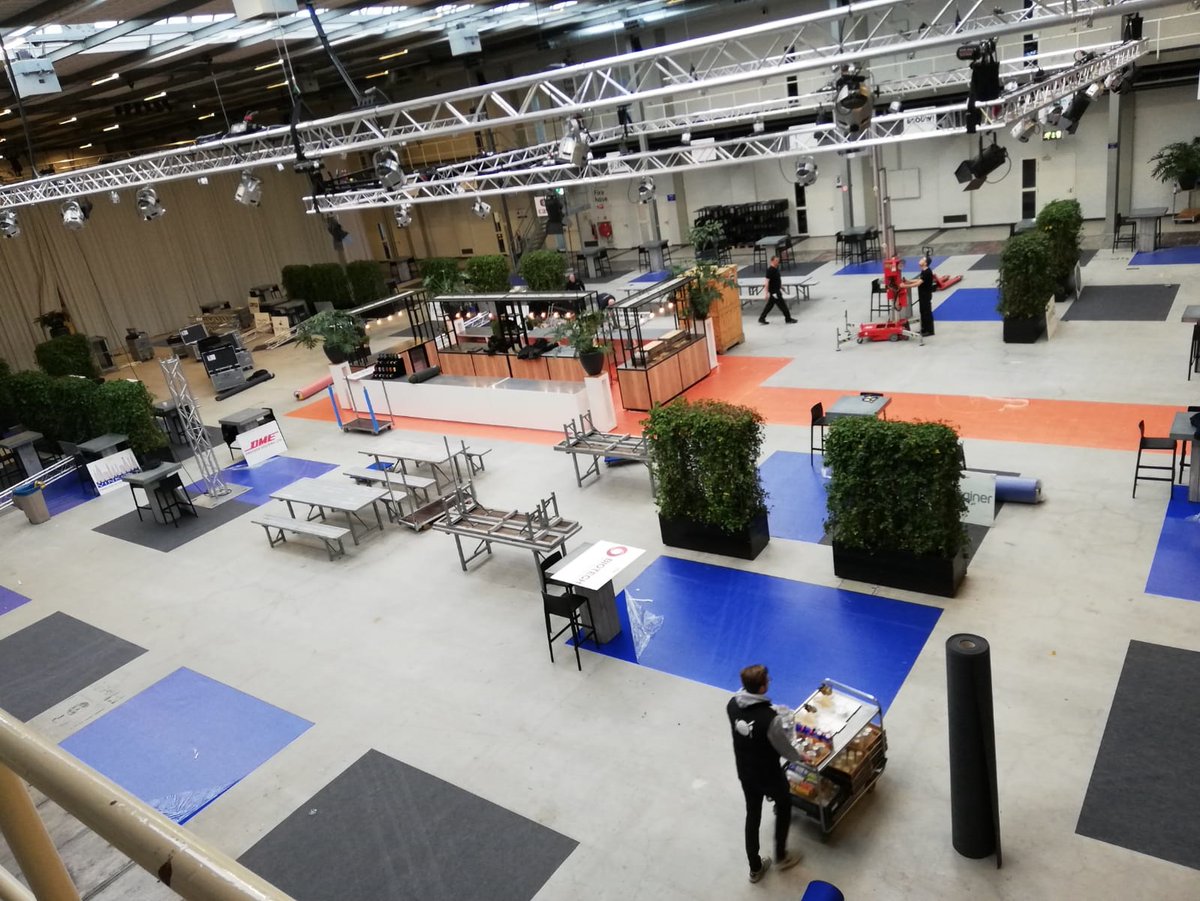 We zijn al druk bezig met de opbouw van Dutch CRAFT Beer Conference 2020! Zien we jou morgen ook? #dcbc2020 #FokkerTerminal #DenHaag