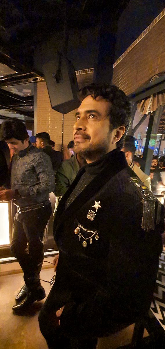 akbarsami_sami's tweet photo. #SuperHit #Event At @2bhkkeylounge #pune #DjOfTheDecade #AkbarSami #Live https://t.co/UdRyPO2uPz