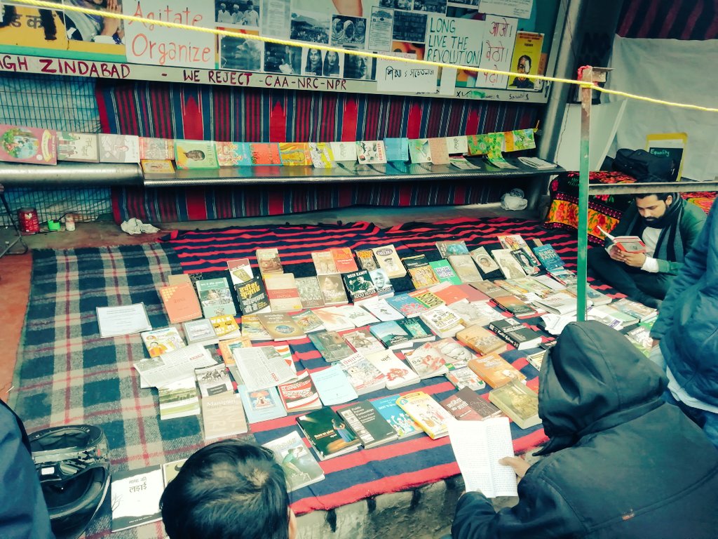 syedable's tweet photo. Most of us have hankering for nature open library, i know it's temporary but it's gratifying.
Shaheen Bagh is love♥️
#ShaheenBaghProtests #ShaheenBagh https://t.co/oYUKmjxmfj