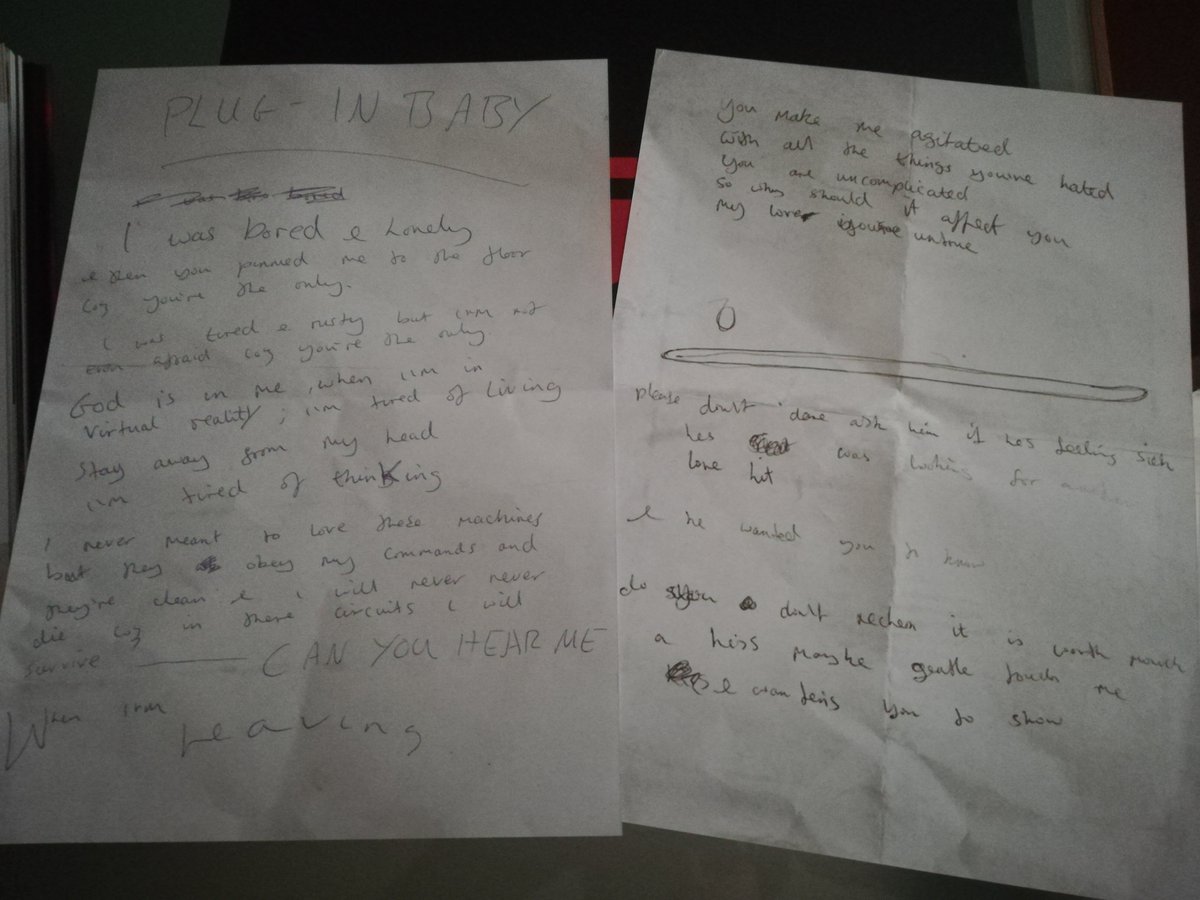 nystagmuses's tweet photo. Muse - Plug In Baby (demo lyrics) Matt's handwriting #OriginOfMuse @muse @mattbellamy https://t.co/w0PPHvraJl