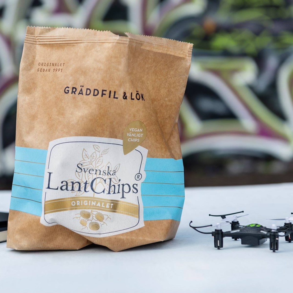 LantChips tweet media