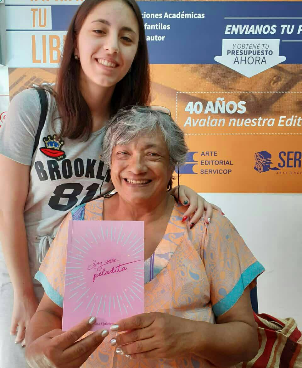 ImpServicop's tweet photo. 😍 ¡Rosa Quinteros cumplió su sueño! 😍
Y nosotros estamos felices de entregarle su libro Soy una peladita. 💗
Gracias por confiar en nosotros, Rosa!
#Editesulibro #Autopublicacion https://t.co/bCH9wbDOHi