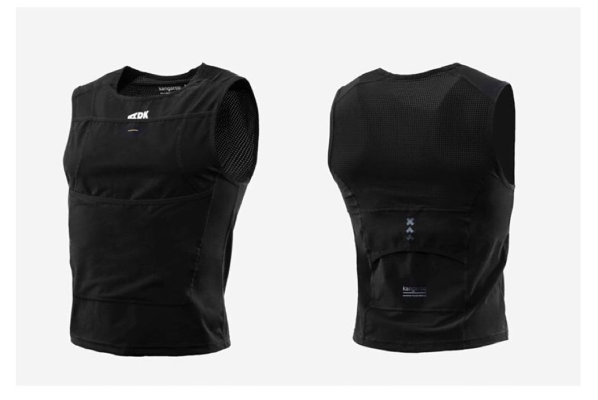 Bring all your stuff! Carrying gels and other equipment on your swimruns is very individual. We've developed the ARK Kangaroo™ Top. The vest is the place to put all your stuff while racing or training. Pocket solution on your suit is solved! #Swimrun #ARKsports #ARKswimrun