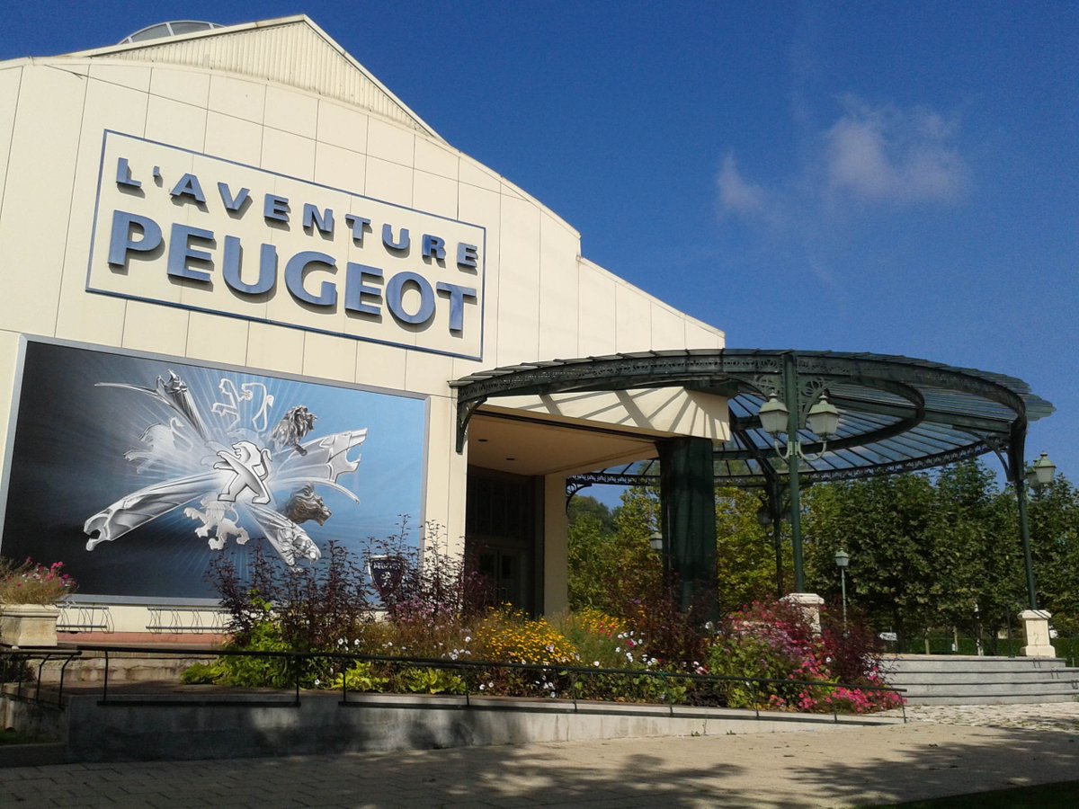 RPDoubsTourisme's tweet photo. Le musée @AventurePeugeot accueille le départ du #RallyeNeigeGlace 2020 ce dimanche sur son site historique, prélude d'une première étape de nuit endiablée jusqu’à #Malbuisson, centre du #rallye durant 3j. 
➡️ https://t.co/NxmeUPcYMg https://t.co/SnKdNWNWmx