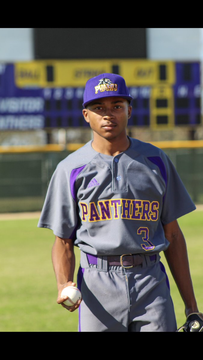 hunter_waldon's tweet photo. Ready to rock the purple and gold💛💜 https://t.co/xuUIB1ncEa
