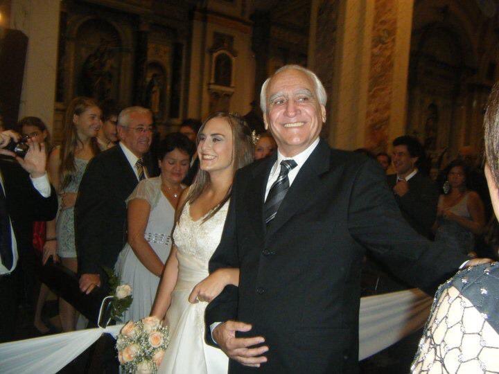 coqui1980's tweet photo. Feliz cumple pa!!!! Tu primer cumple sin ti, te amamos y extrañamos tanto, no te imaginás. Hoy serían 77 añitos, festeja allá arriba, nosotros te honramos acá.
Te amo y te extraño https://t.co/8rH51iNLZ5