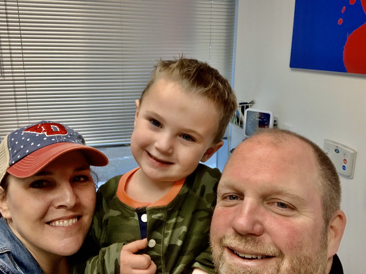 ShannonBeach1's tweet photo. Feeling thankful @ClevelandClinic! Three years cancer free ❤️🎗#hawkstrong https://t.co/lfE3MccoTm