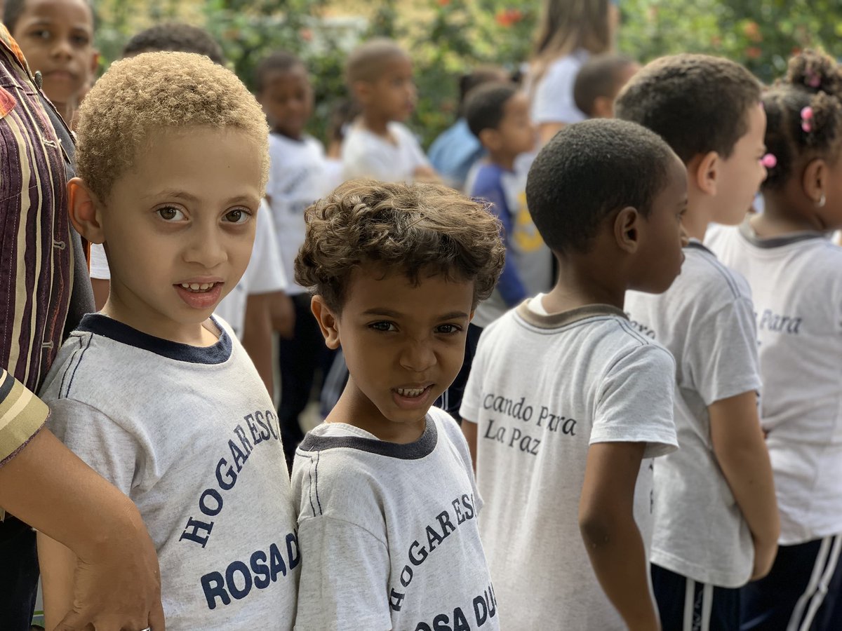 EducacionRDo's tweet photo. El simulacro realizado en el Hogar Escuela Rosa Duarte se efectúa en el marco de la Semana de Simulacros Escolares, pautada en el calendario escolar del 14 al 21 de enero, y organizada por la Dirección General de Gestión Ambiental y de Riesgos #MINERD.

#SemanaSimulacroEscolarRD https://t.co/6wUgyYDO2t