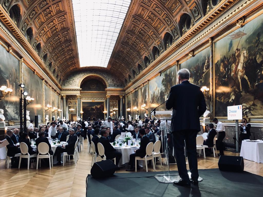 businessfrance's tweet photo. #FDI @PascalCagni a lancé le déjeuner du Sommet Choose France @CVersailles. +170 décideurs, +40 nationalités représentées, 350 rdv 1to1 : cette 3e édition est lancée avec beaucoup d'ambition. #ChooseFrance 🇫🇷 https://t.co/CyVi1GPo3f