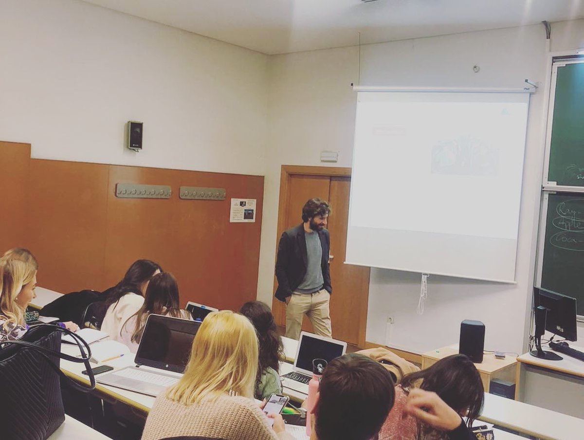 Sesión de gestión de marcas con Juan Antonio carcelen, director ejecutivo de We are behind. 
Toda una inspiración‼️👍🏼
#formacionMK #masterMK