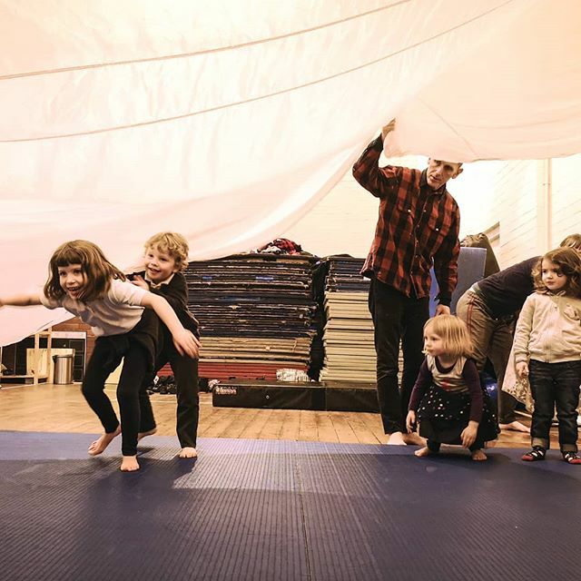 LeedsChildrensCircus tweet media