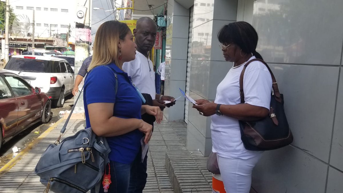 ProConsumidorRD's tweet photo. Nuestro equipo de educación está ahora mismo en la Parada Romana, Higuey, orientando a consumidores sobre sus derechos en este #DiaDeLaAltagracia.

#ProConsumidorContigoLaAltagracia https://t.co/SaWlWEXrt7