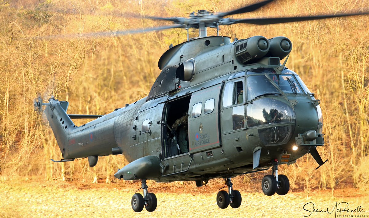 A Puma HC.2 of <a href="/33SqnRAF/">33 Squadron RAF</a>/<a href="/230SqnRAF/">230 ‘Tiger’ Sqn RAF</a> <a href="/RAFBenson/">RAF Benson</a>  conducting some CAL work this afternoon as part of a training sortie.

<a href="/RoyalAirForce/">Royal Air Force</a> <a href="/AlGillespieRAF/">Air Marshal Alan Gillespie</a>