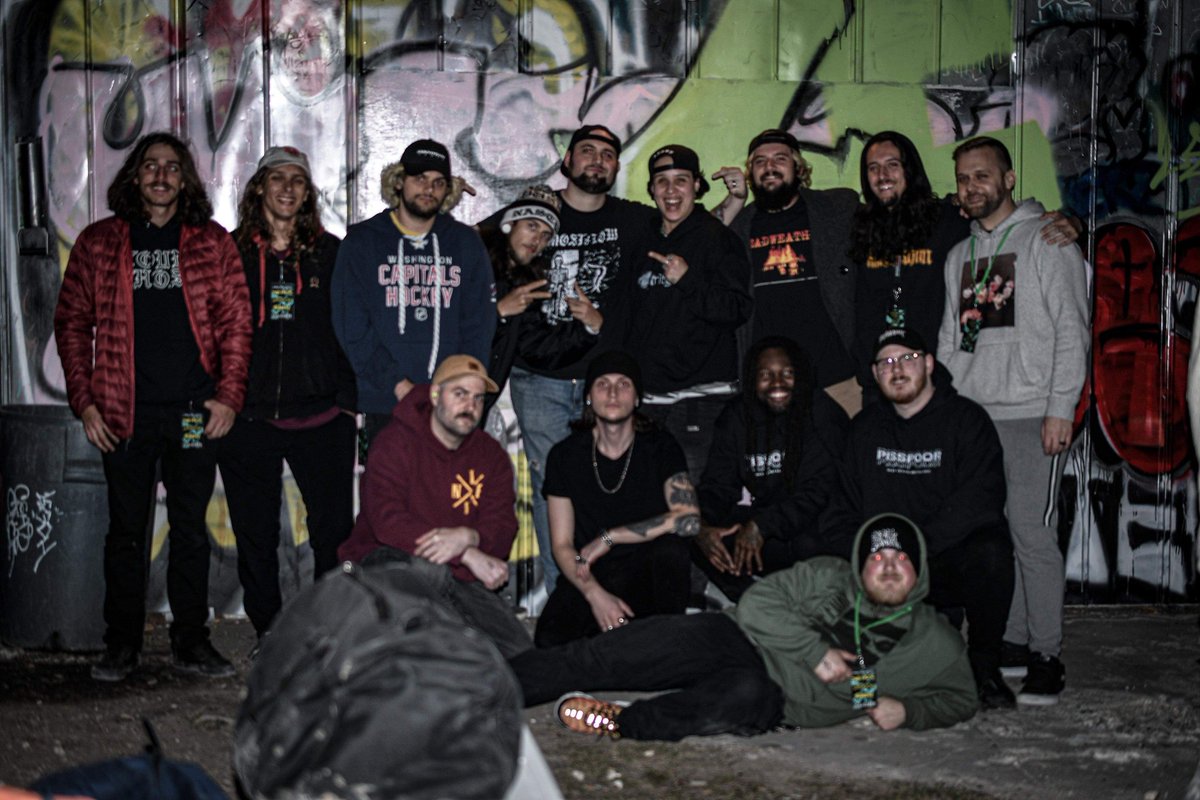 Finished the run with <a href="/hollowedouthc/">Hollowed Out (RIP)</a> and <a href="/WisdomandWarMA/">Wisdom&War</a> last night, headed to Odessa then Amarillo and OKC with <a href="/TwoPieceband/">👊🏽Two-Piece👊🏽</a>