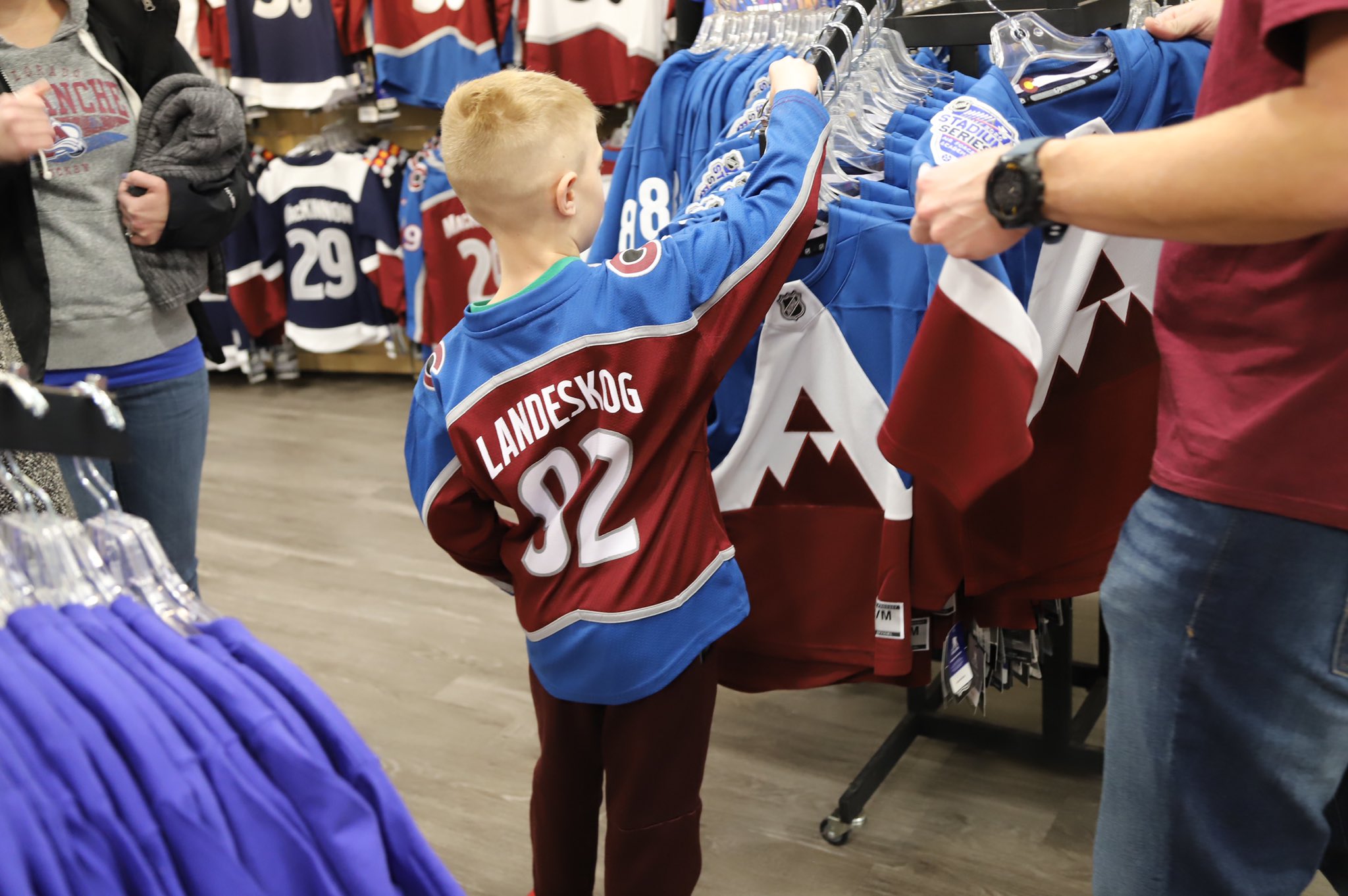 Colorado Avalanche on X: Altitude Authentics is selling the #Avs'  #HockeyFightsCancee jersey today, while supplies last.   / X