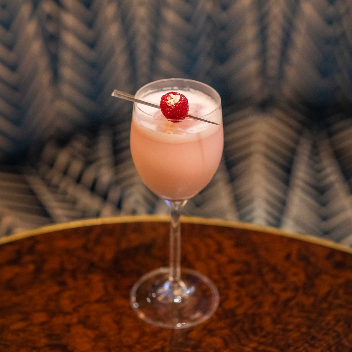 Only 5 days until Burns Night, and we're ready to welcome back this drinkable version of a classic Scottish sweet treat - Cranachan, featuring Longmorn Single Malt, raspberries, milk and toasted oat cordial. An honourable homage to Ol' Rabbie we feel 🏴󠁧󠁢󠁳󠁣󠁴󠁿