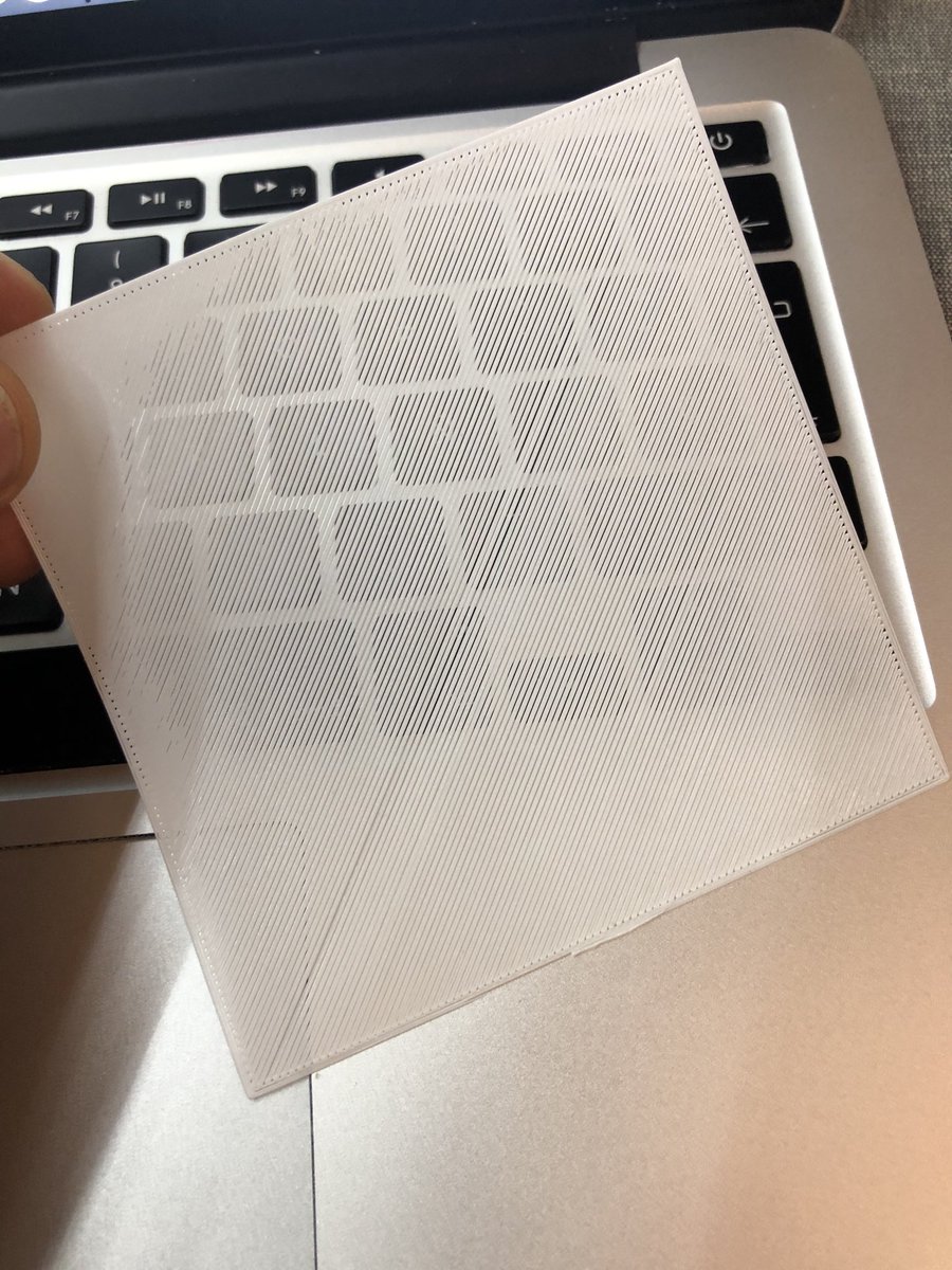 macminoz's tweet image. Any thoughts? Probably the bed? #3Dprinting #firstlayer #ender3 #hemera ⁦@3dmakernoob⁩ 🙏