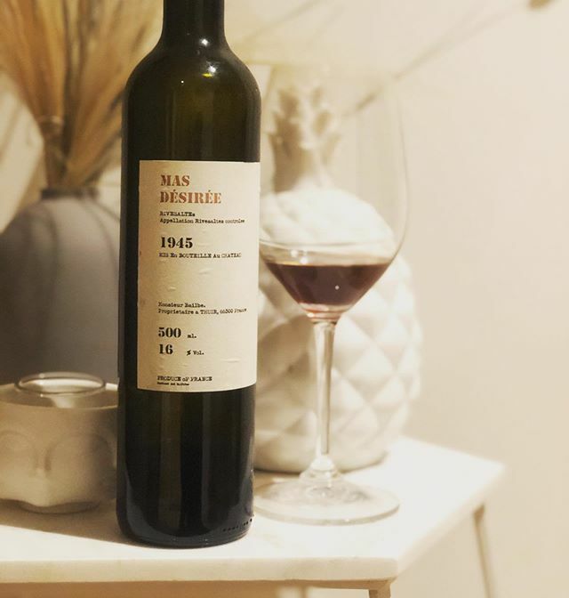 Creationfoods's tweet photo. Complex aromas and flavours of dried figs, raisins, Sherry, brown sugar and molasses. Amazing acidity levels for a 75 year old wine! Could easily age another 30 years no problem. Fantastic with cheese! 
#wine #creationfoods #sommlife #cheflife #masdesire… https://t.co/BvhFXuWWoz https://t.co/2MO2jCdRov