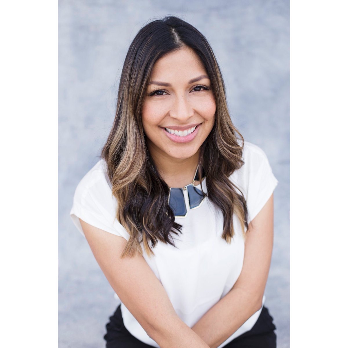 LifetimeSmiles1's tweet photo. Happy Birthday to our Insurance Coordinator Ellie!! We appreciate all you do for our patients! https://t.co/rMBu0Pq47r