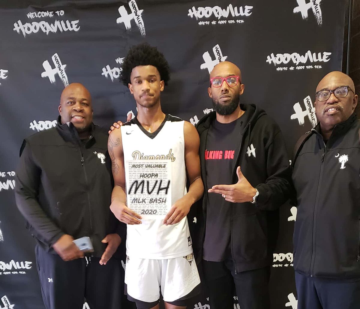 hoopaville's tweet photo. MOST VALUABLE HOOPA of Game Tre @CresMLKBash @Kowitdabutter23 #WHEREYOUFROM #HOOPAVILLE #MLKBASH2020 https://t.co/o6ft2G8uao